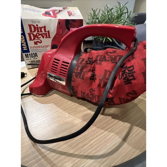 Vintage ￼1996 Royal Dirt Devil Plus Hand Held Corded Vacuum Model 08100 Tested ￼ - Picture 6 of 16
